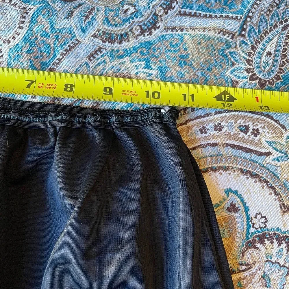 Vintage black 1/2 slip, lace and satin applique, gorgeous! 1940's 1950's - Picture 9 of 12